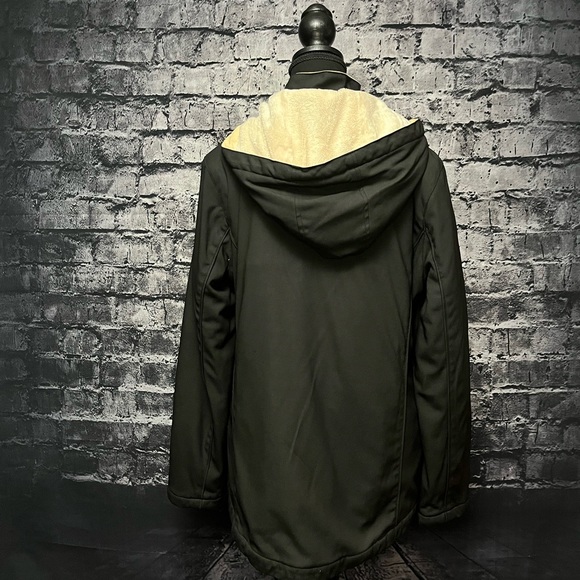 Weatherproof Jacket - Picture 5 of 8